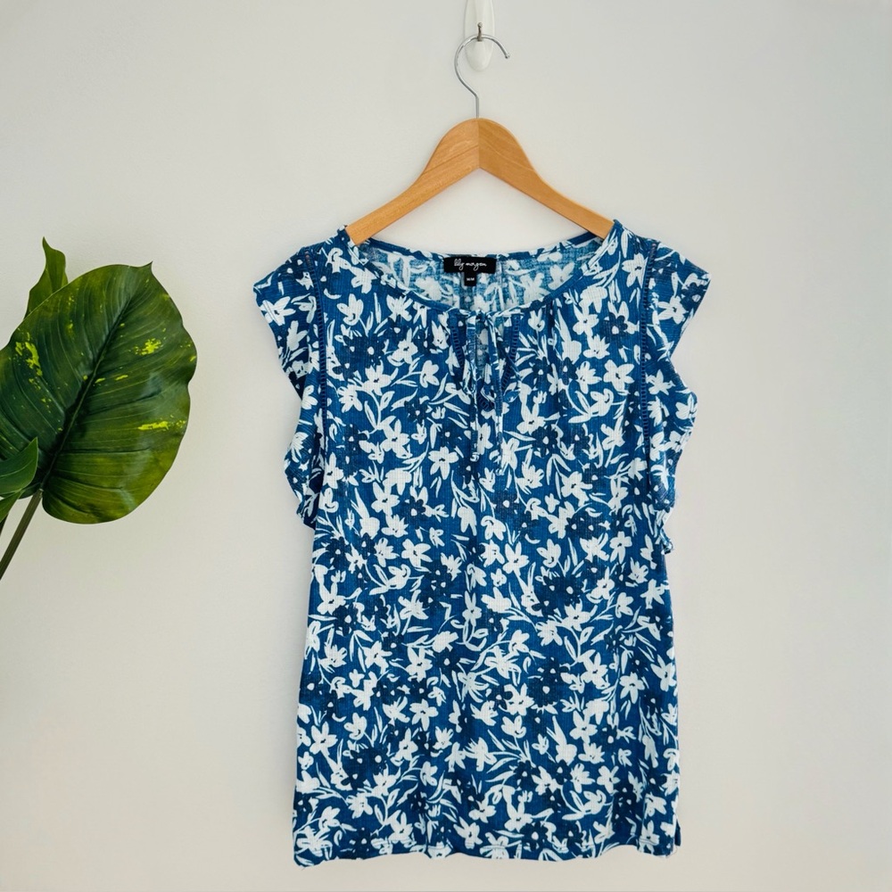 LILY MORGAN | Floral Sleeveless Blouse in Blue and White Size Medium